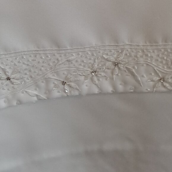 PLUS SIZE PUFF BOTTTOM WEDDING/PARTY DRESS **EXAMPLE SHOWN** - Picture 6 of 7